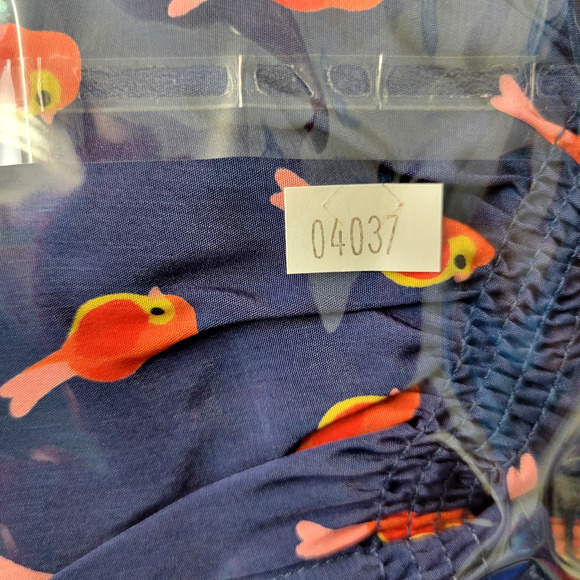 Old Navy Bird Print Button Top Womens S Blue Red Low V-Neck 3/4 Sleeve Whimsical - Picture 12 of 12